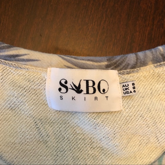 💥3 FOR $30💥 SABO SKIRT Floral Cuffed Tee - Picture 3 of 4